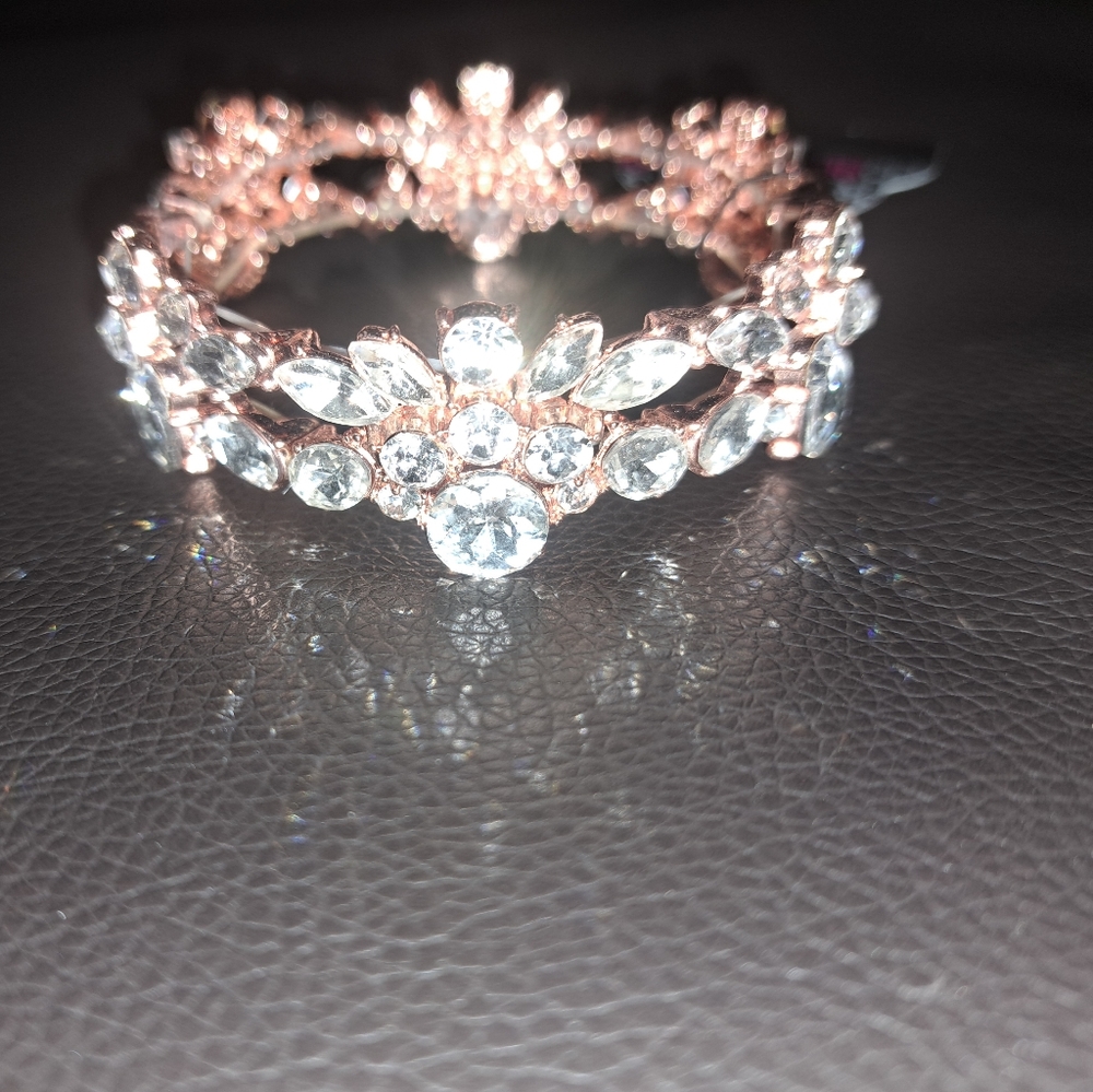 Copper and crystal bracelet